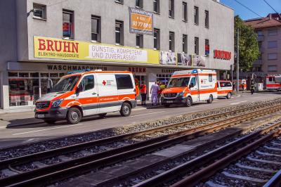 Stuttgart Ost: LKW kollidiert mit Stadtbahn